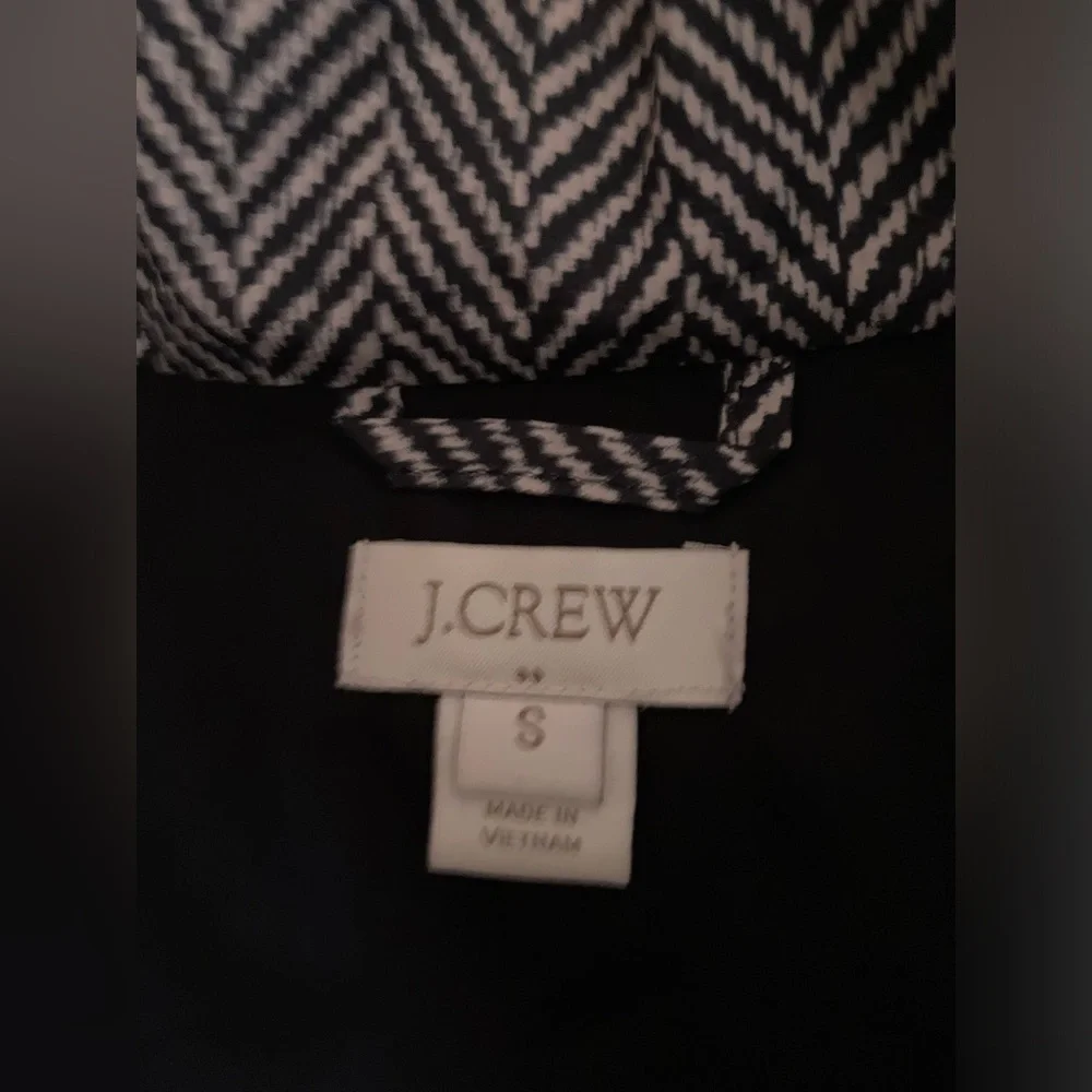 J CREW Printed Quilted Puffer Vest in Black Size S (can fit a M as well)